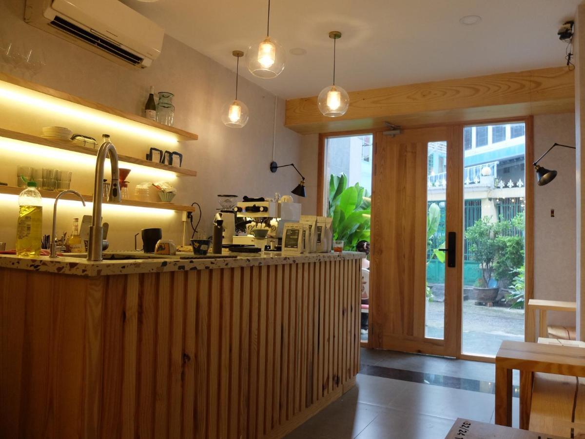 Half Coffee N Dorm Hostel Хошимин Екстериор снимка
